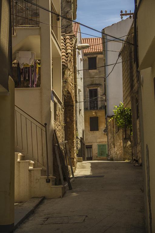 Hill House Marija Apartamento Komiža Exterior foto